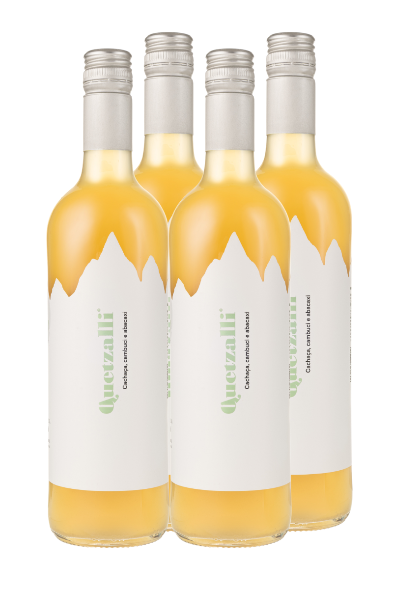 Caixa Quetzalli Cachaça com Cambuci e Abacaxi — 4 x 750 ml (3,0L)