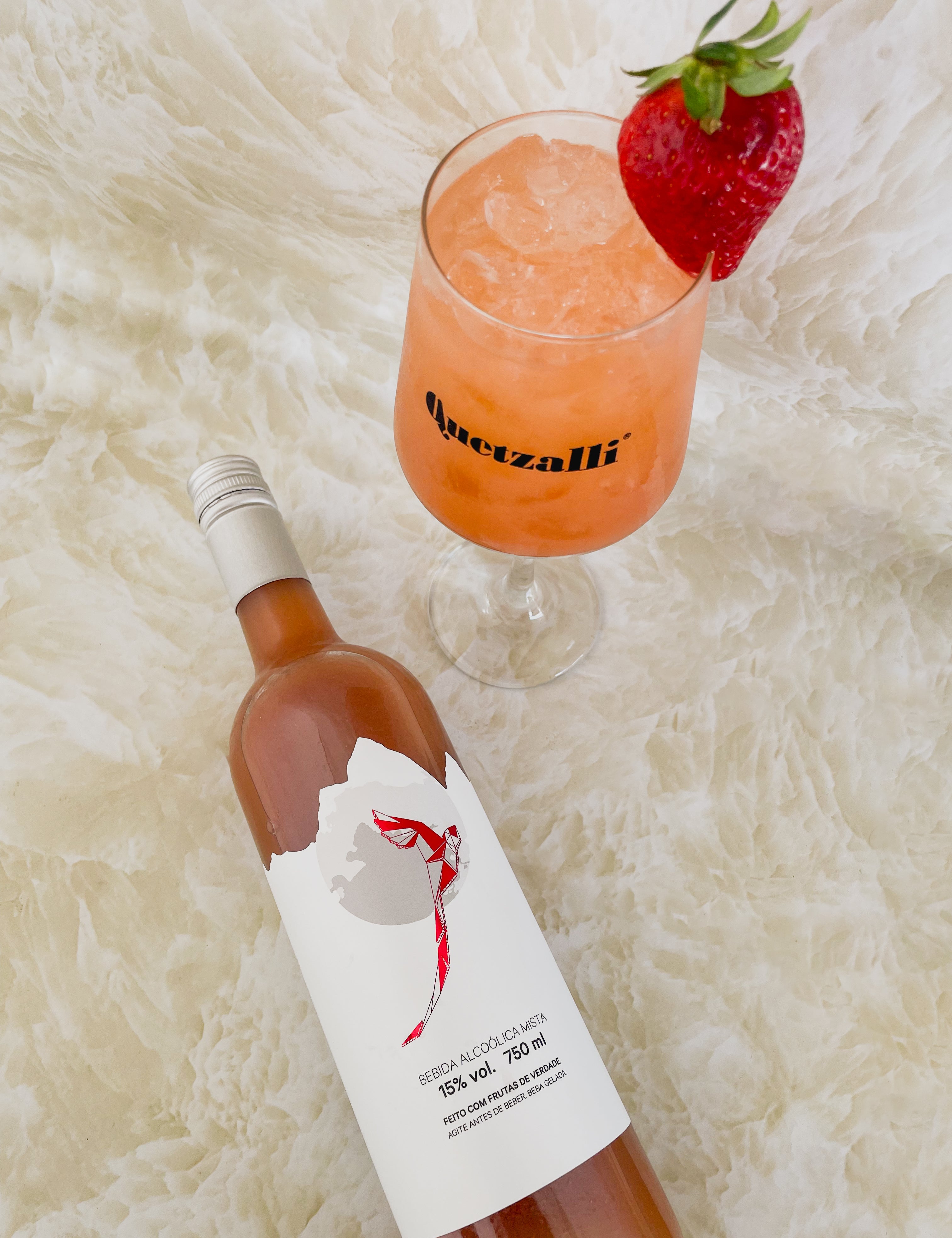 quetzalli-drink-morango-gin-fruta.jpg